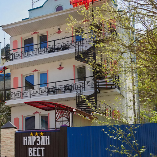 Тихий отдых рядом с Курортным парком
